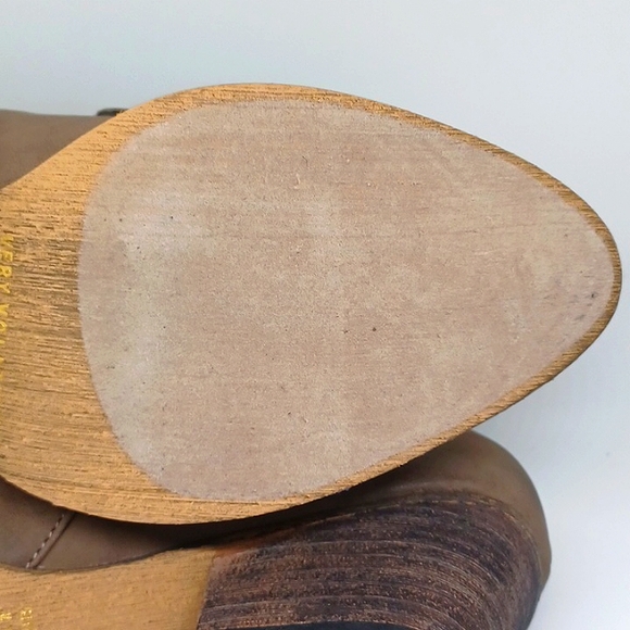 Very Volative Western Boot, Size 8 NWOT - Picture 10 of 10